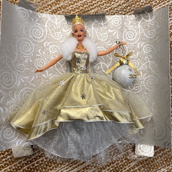 Barbie Special Edition 2000 Holiday Barbie - Picture 5 of 6